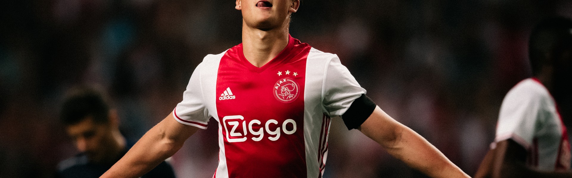 华体会hth下载-官方：丹麦前锋多尔贝格回归阿贾克斯，双方签约四年