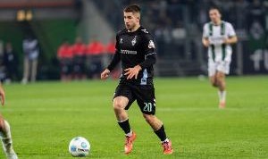 德天空：西汉姆正计划在关窗前签下不莱梅中场施密德，谈判进行中