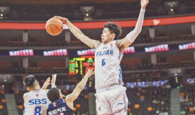 华体会hth下载-俱乐部态度坚决，媒体人：福建男篮与邹阳签下两年B类续约合同